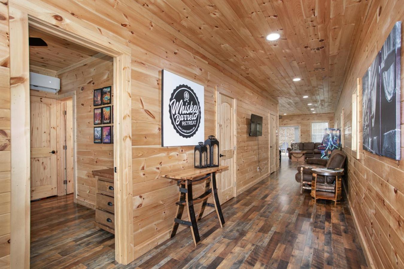 Вилла Whiskey Barrel W Hot Tub Arcade Game Fire Pit Севьервилл Экстерьер фото
