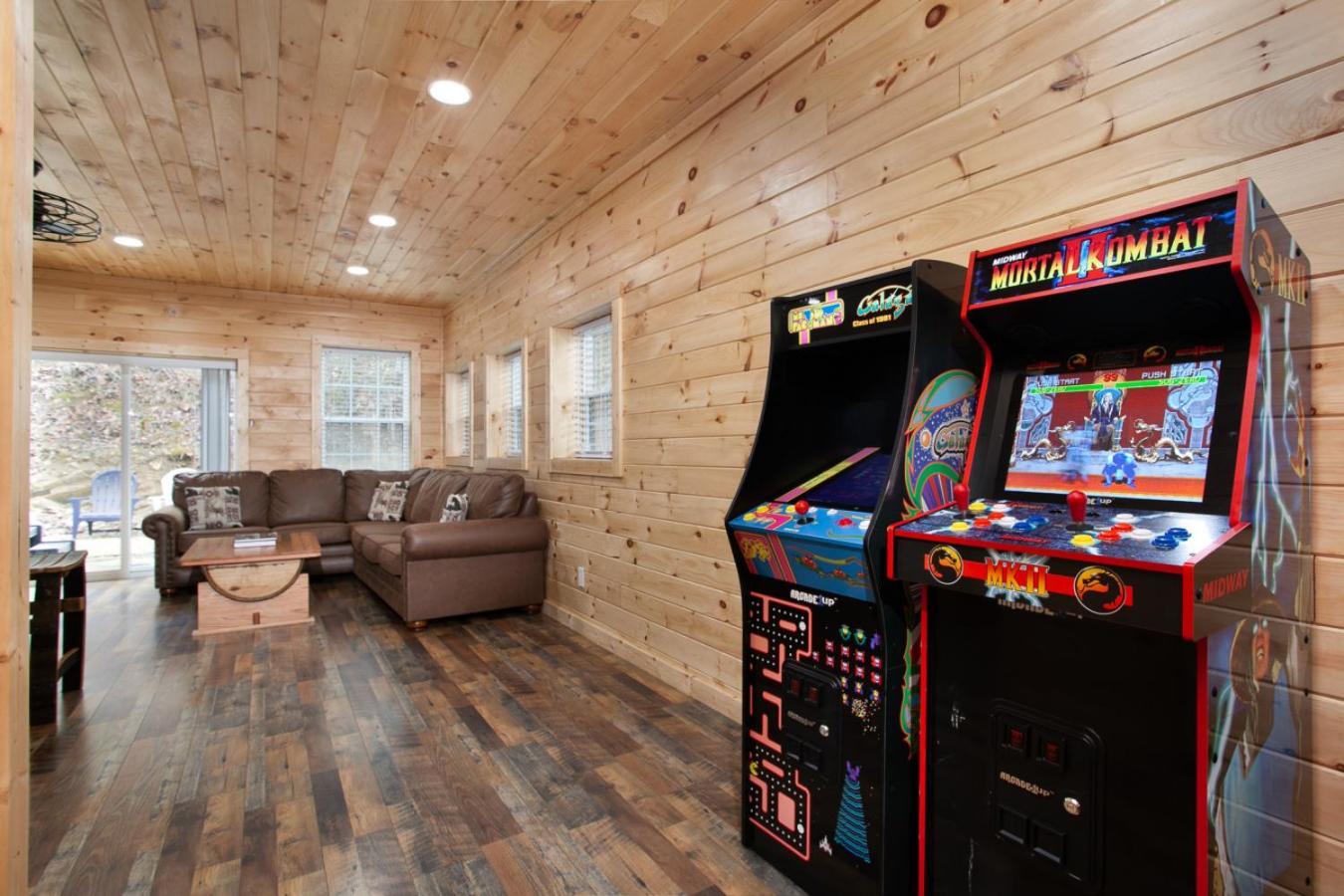 Вилла Whiskey Barrel W Hot Tub Arcade Game Fire Pit Севьервилл Экстерьер фото